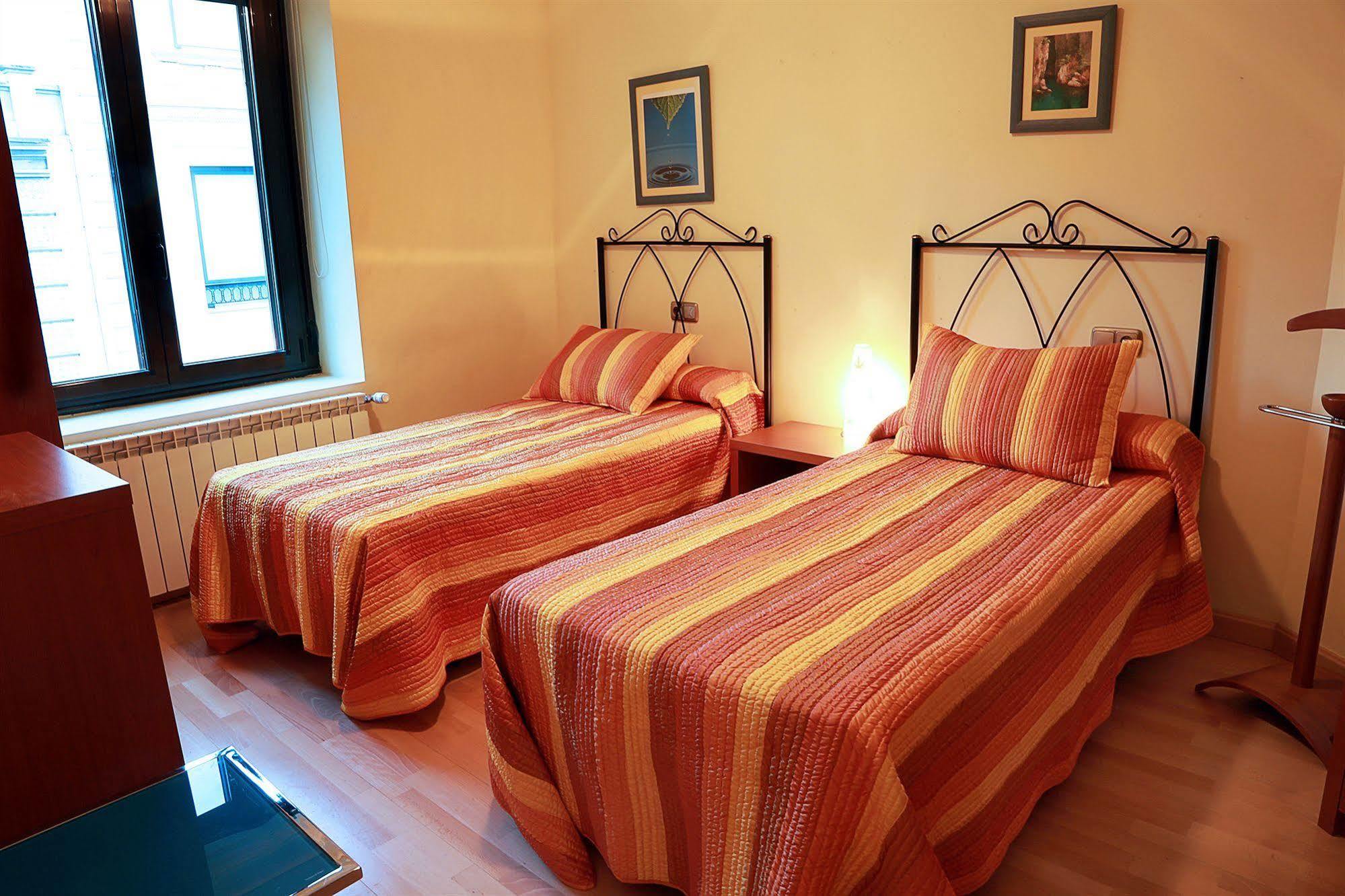 Apartamentos Toro 33 Саламанка Екстериор снимка
